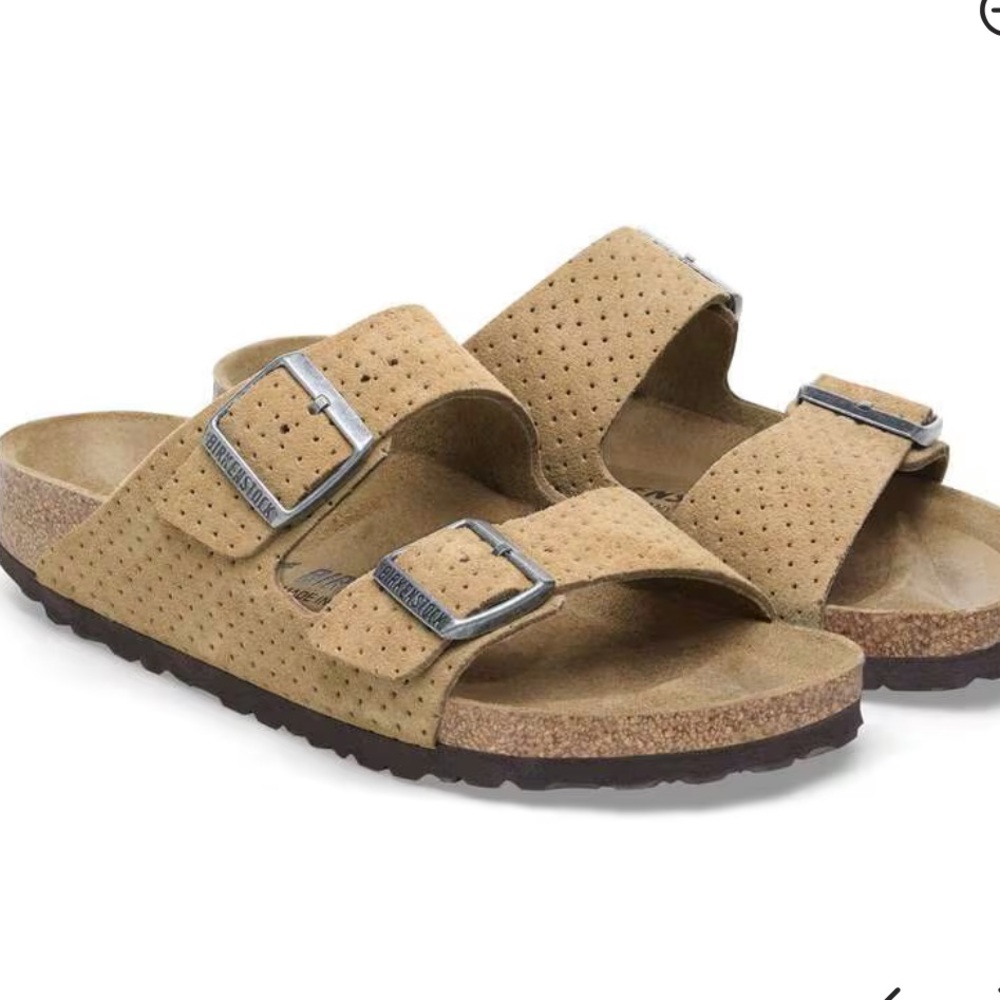 Birkenstock Arizona Suede Embossed Sandals in New Beige. Size 37 Medium/Narrow